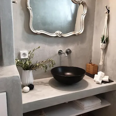 Patmos Little Apartment